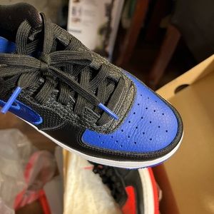 Hello guys we are selling so nice shoes $